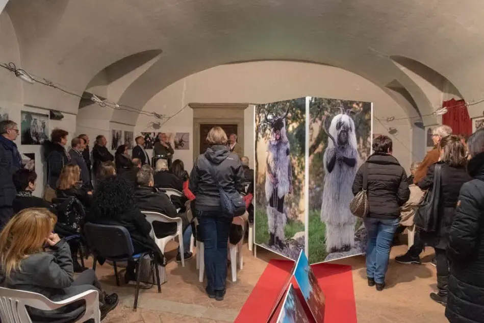 Il pubblico (foto inviata dal circolo "Grazia Deledda")