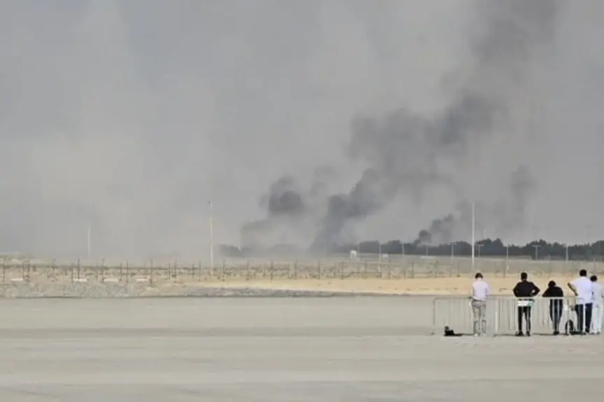 Precipita aereo al Dubai Air Show, morto il pilota del caccia