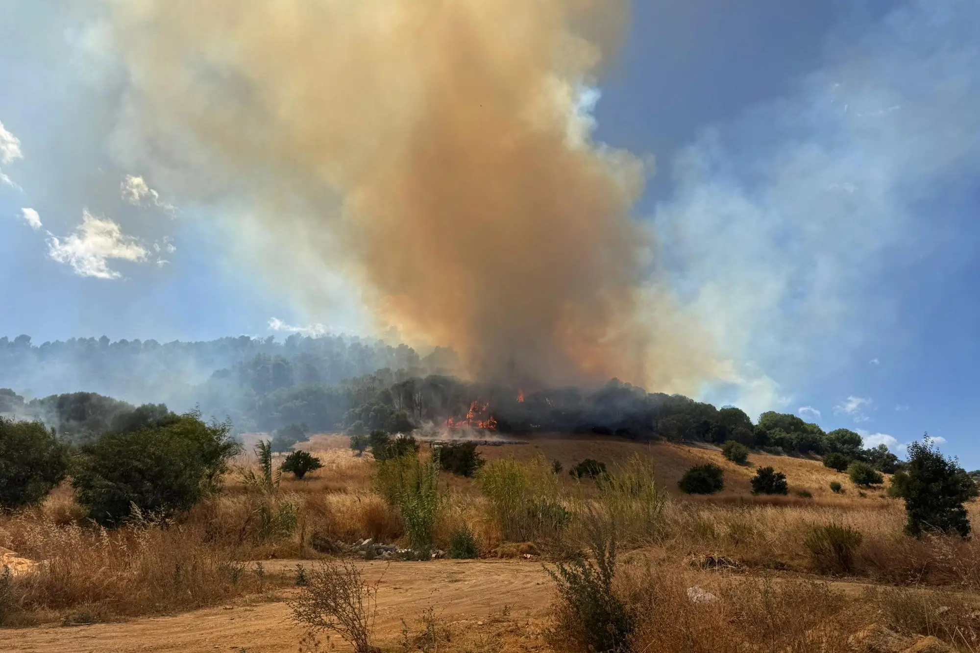 L'incendio a Cardedu