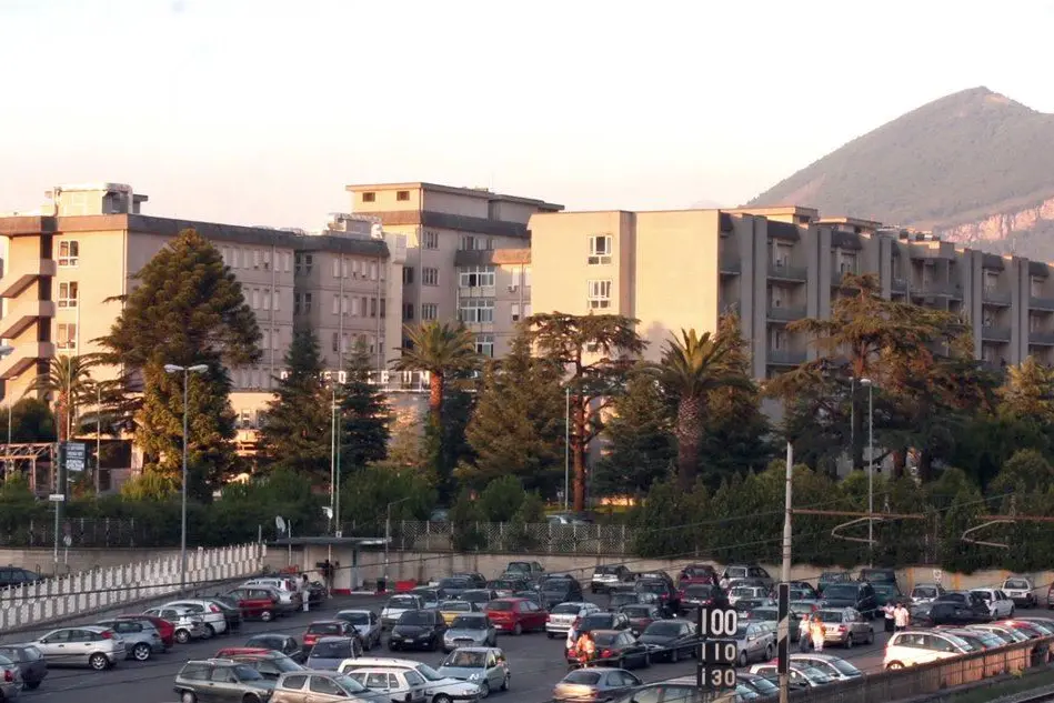 L'ospedale di Nocera Inferiore (Ansa)
