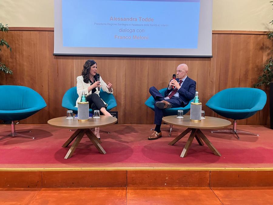 Todde pentita per la scelta di Bartolazzi: «Appoggiarsi a un tecnico è stato un errore»