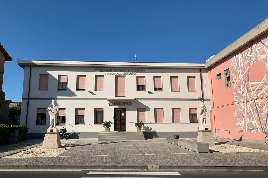 Il Comune di Riola Sardo (foto Sara Pinna)