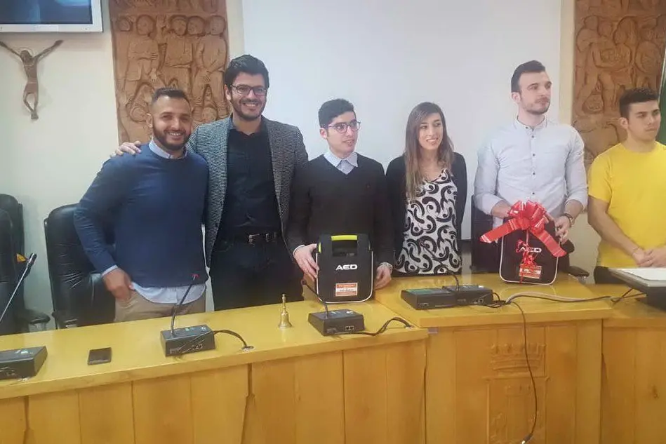 La consegna del defibrillatore