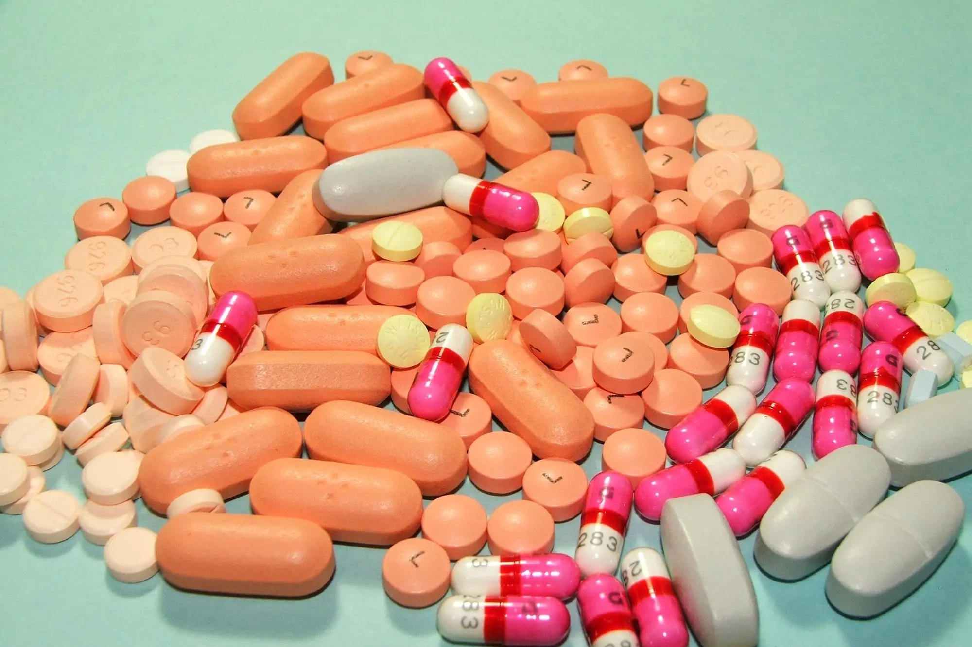 Antibiotici, attenti al fai da te (archivio L'Unione Sarda)