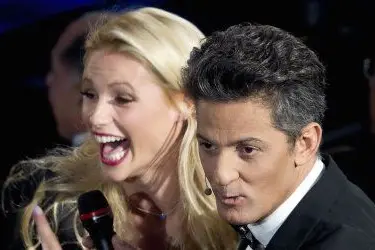 Rosario Fiorello durante il suo show ''Ilpiugrandespettacolodopoilweekend'' insieme a Michelle Hunziker