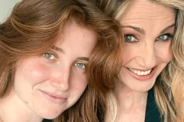 来自 Instagram 的 Chiara Capitta 和她的母亲 Lorella Cuccarini