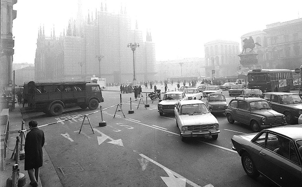 Piazza Duomo transennata dopo l'attentato