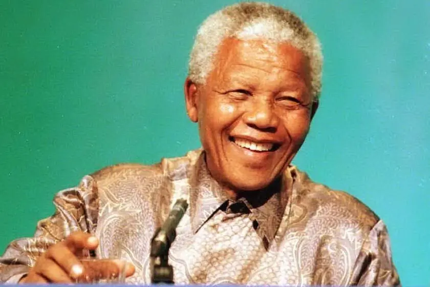 #AccaddeOggi: l'11 febbraio del 1990 Mandela esce dal carcere