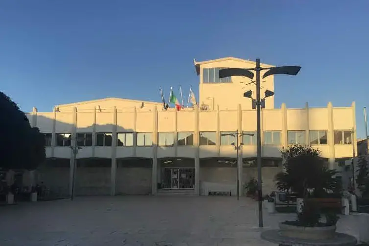 Porto Torres, il municipio (foto M. Pala)
