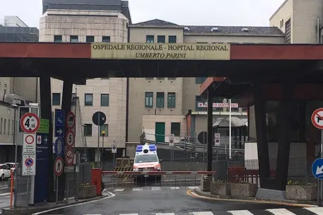 L'ospedale di Aosta (Ansa)