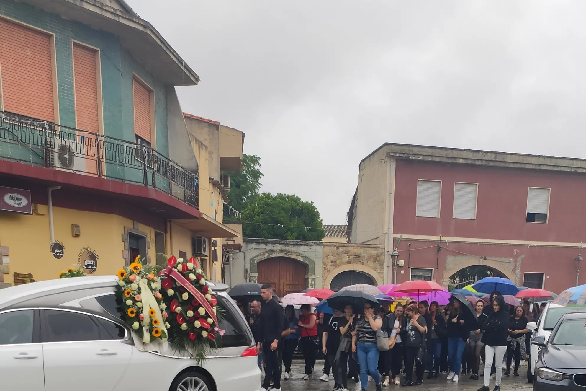 Il funerale di Gabriele Loi a Maracalagonis (foto Andrea Serreli)