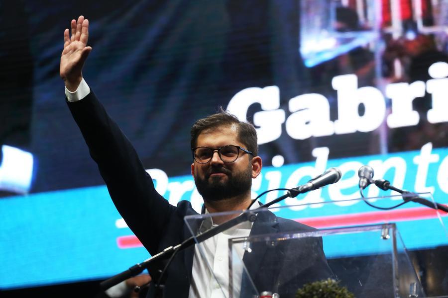 Elezioni in Cile, vince la sinistra di Boric: è il più giovane presidente della storia del Paese