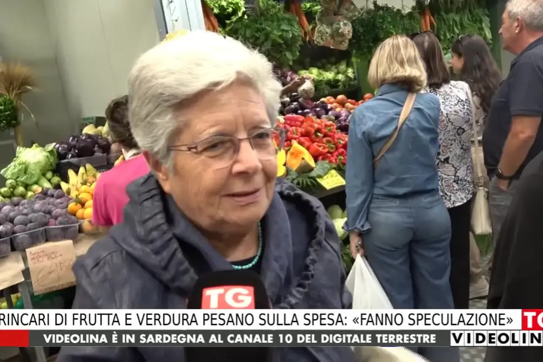 Cagliari, i rincari di frutta e verdura pesano sulla spesa: «Fanno speculazione»
