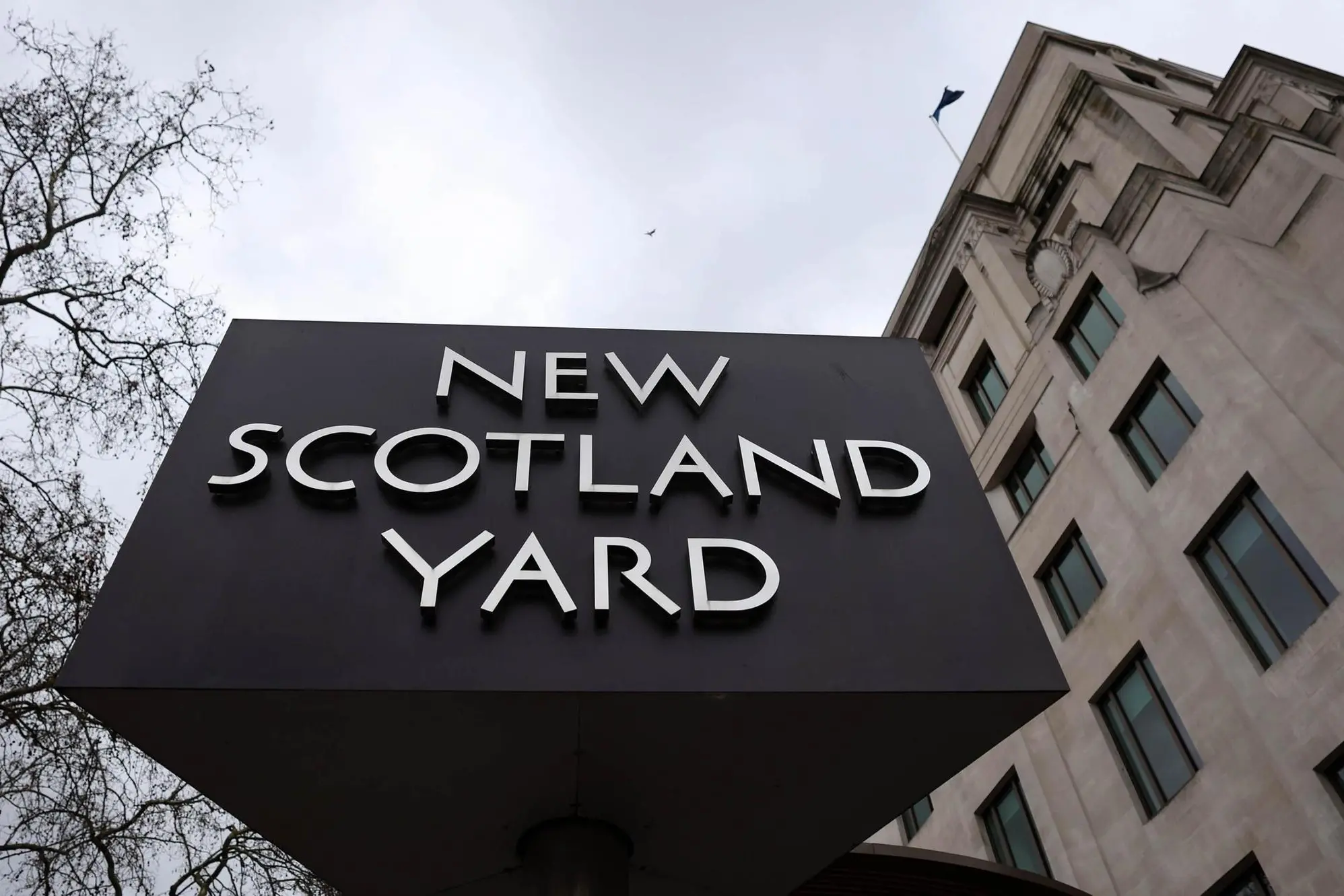 epa12716550 New Scotland Yard in London, Britain, 08 February 2026. British Prime Minister Keir Starmer is coming under increasing pressure to keep his job following the Mandelson Epstein scandal. British police have searched two properties linked to former US Ambassador Peter Mandelson, as part of an ongoing investigation into corruption and misconduct in public office, following revelations of Mandelson’s links to disgraced financier Jeffrey Epstein. EPA/ANDY RAIN
