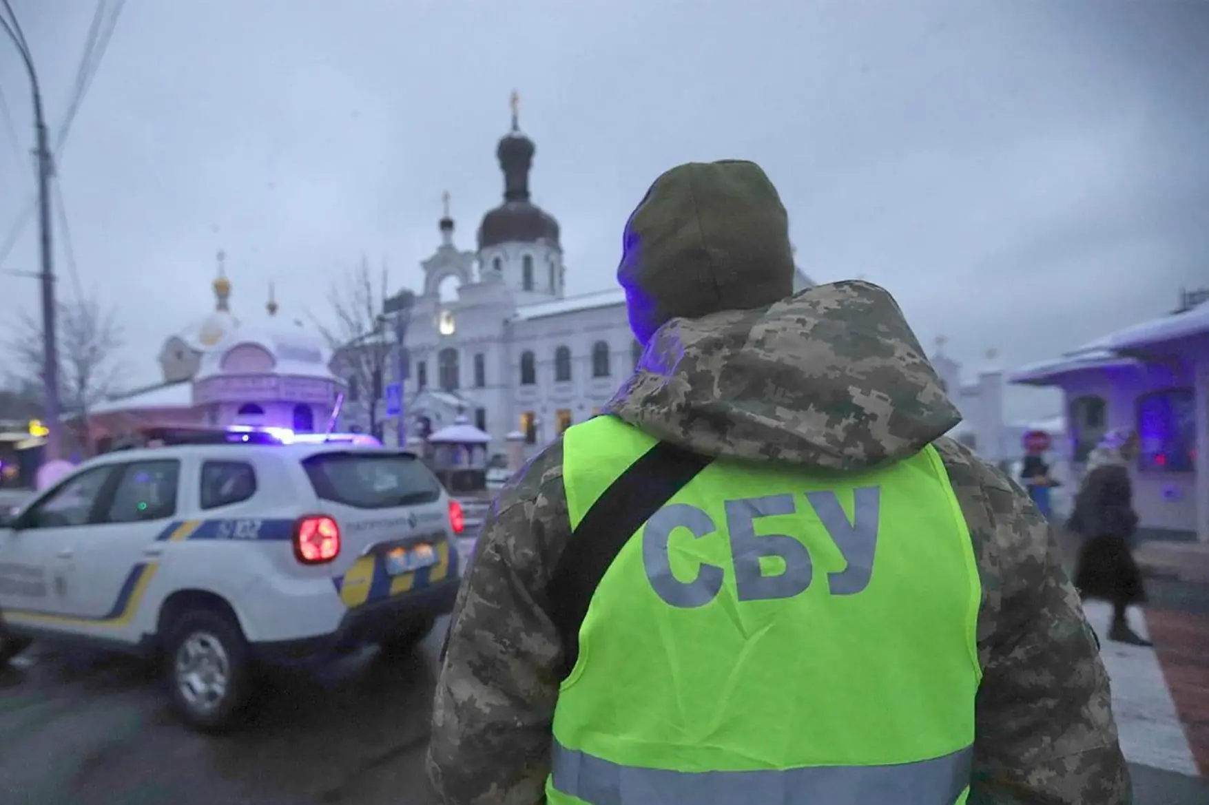Servizi di sicurezza a Kiev (Ansa)