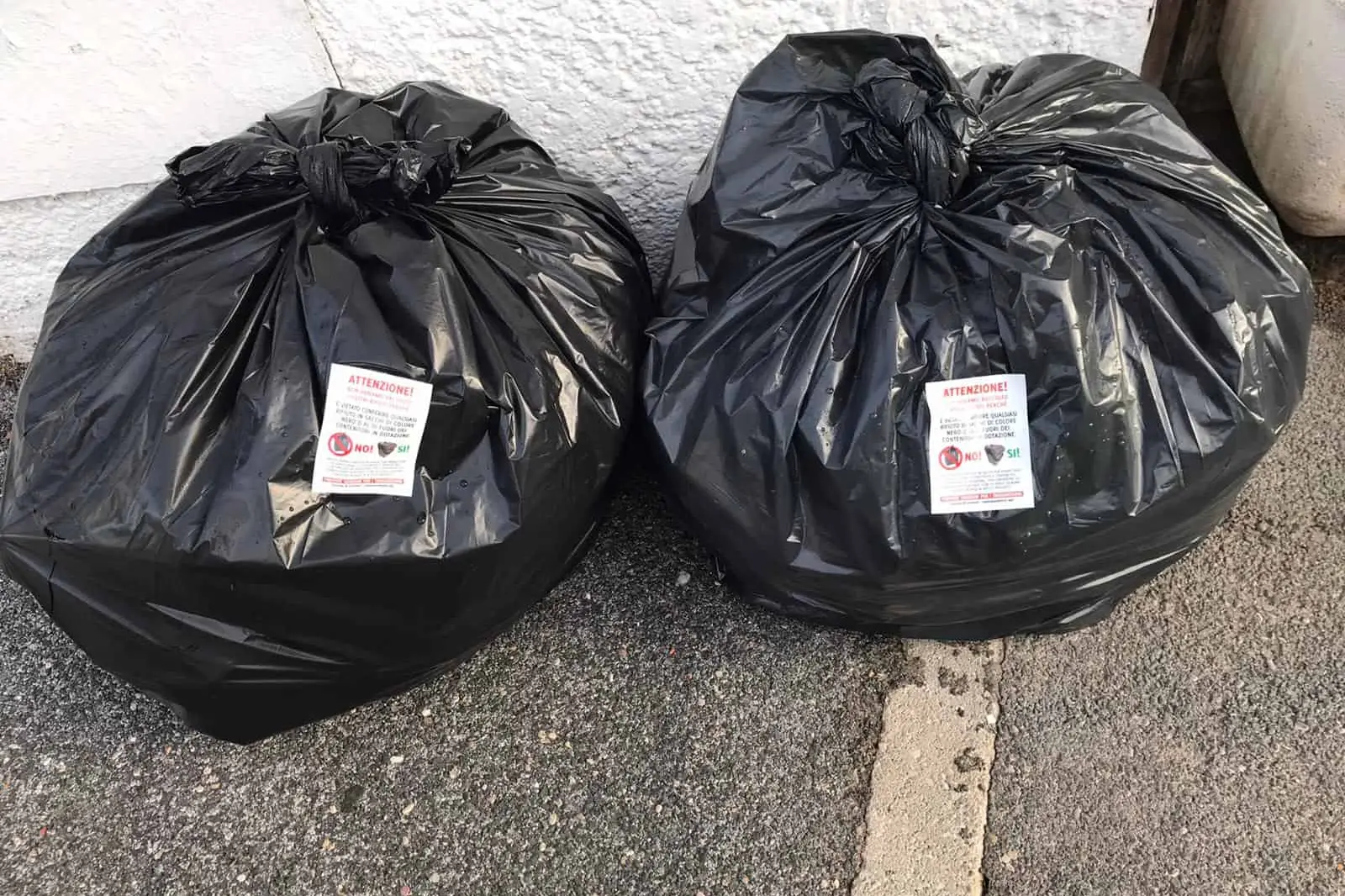 Rifiuti col bollino rosso