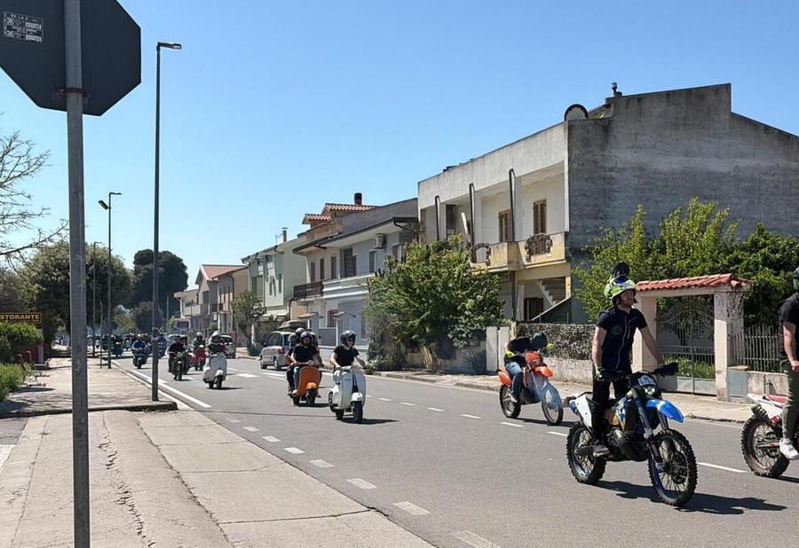 Sulle Vespe per ricordare “Pennello”