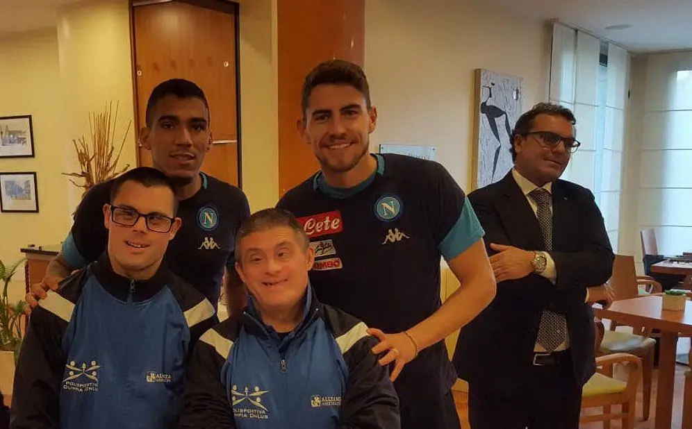 Insieme a Ounas e Jorginho