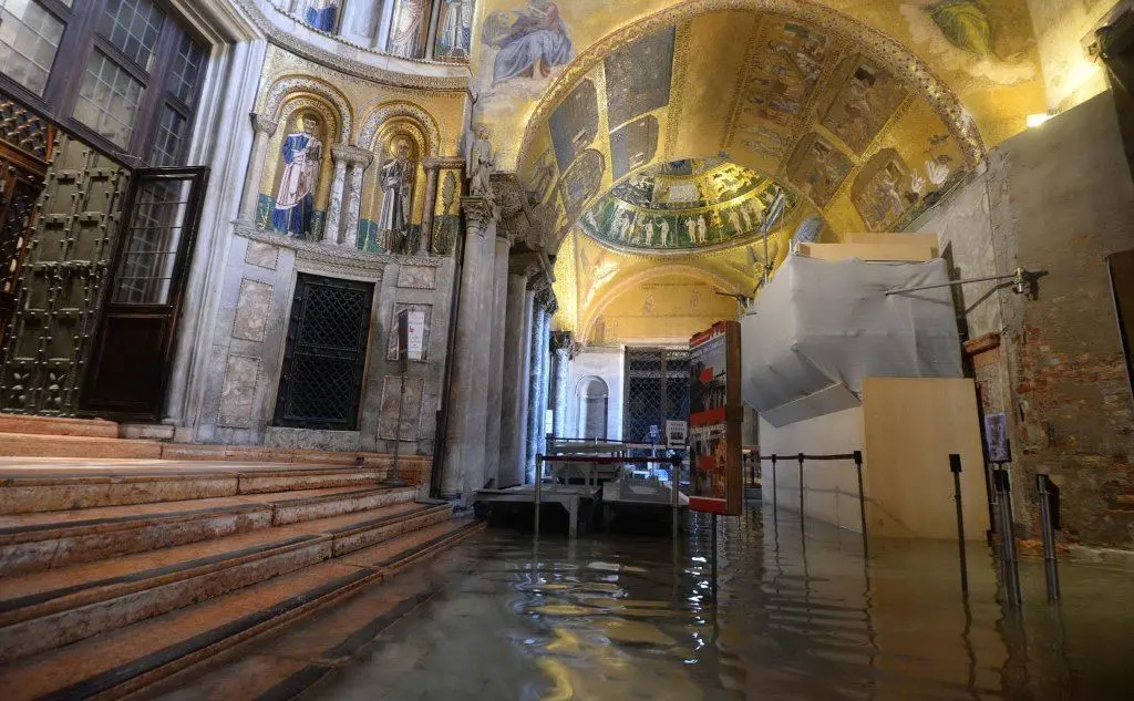 La Basilica di San Marco danneggiata