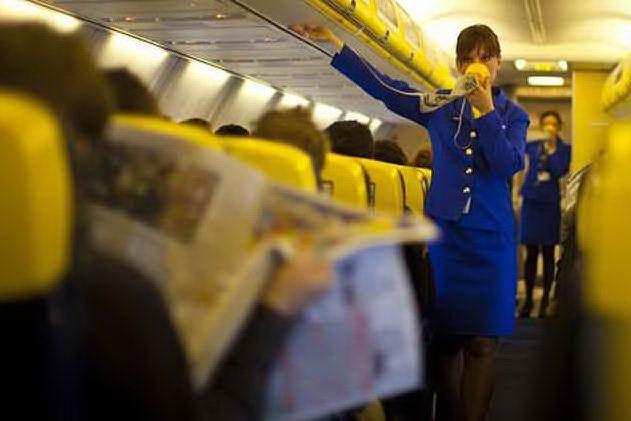 &quot;Allarme terrorismo&quot; su un volo Ryanair, ecco cos'è successo