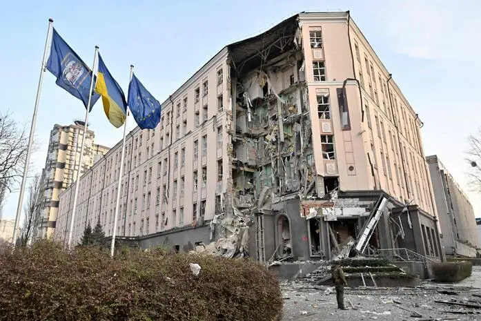 Kiev distrutta dall'offensiva russa (foto Ansa)