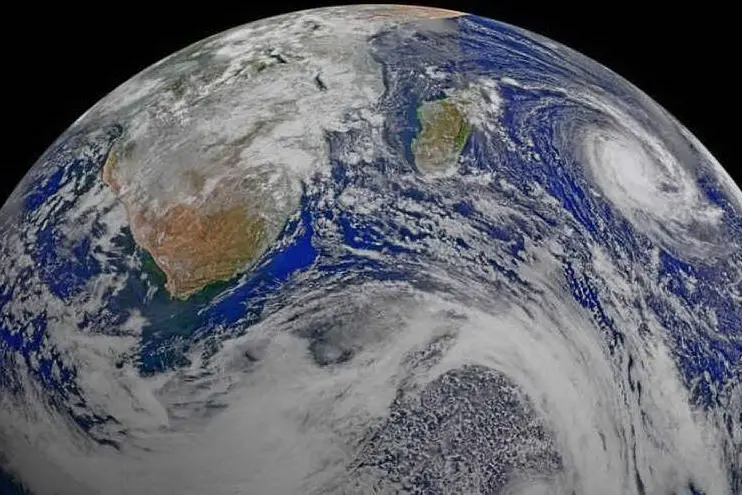Il globo terrestre visto dallo spazio (Ansa)
