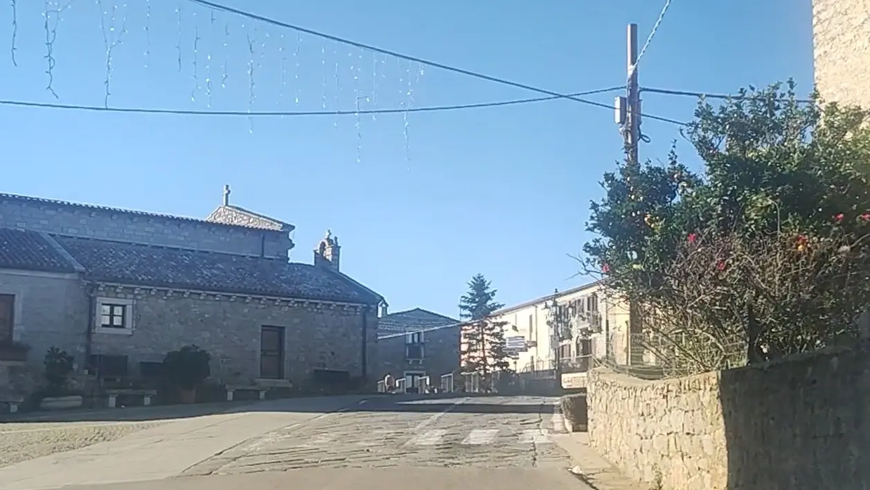 https://immagini.unionesarda.it/version/c:ZGU4NmZjNjgtNzQ1Yi00:ZDI1NmQ2NzUtNDQ5NS00/image.webp?f=16:9