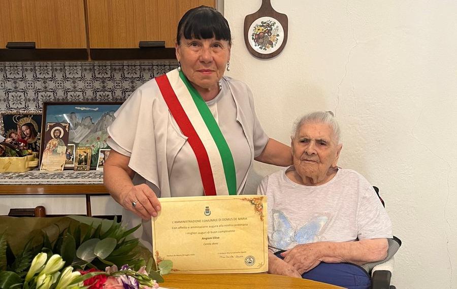 Domus de Maria, paese in festa per i 100 anni di Elisa Angioni