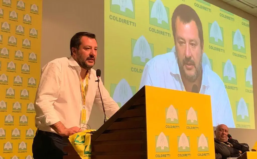 L'intervento del ministro Salvini (foto L'Unione Sarda)