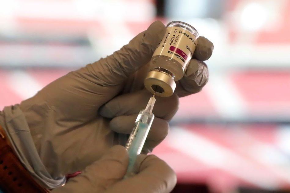 Via libera della Regione: medici di base in campo per i vaccini