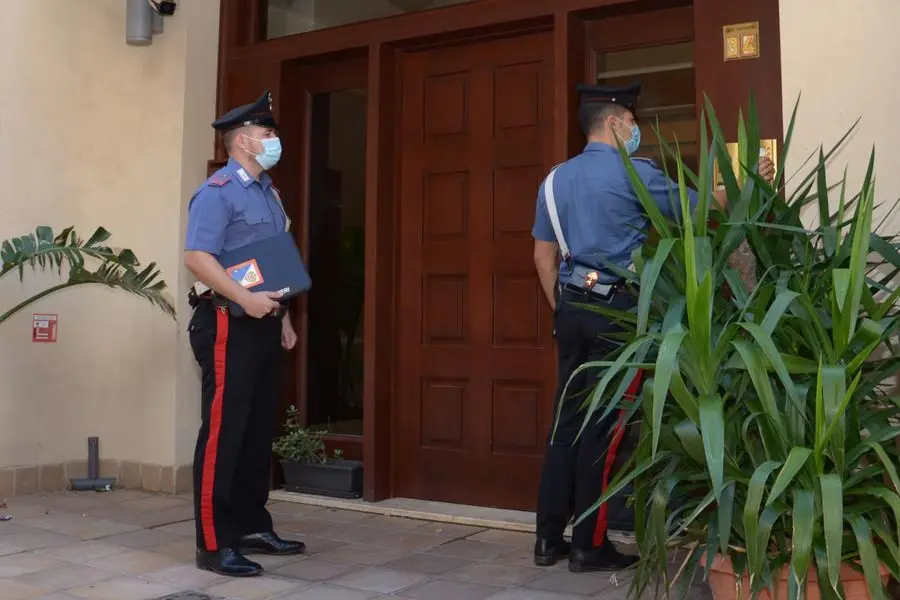 (foto carabinieri)