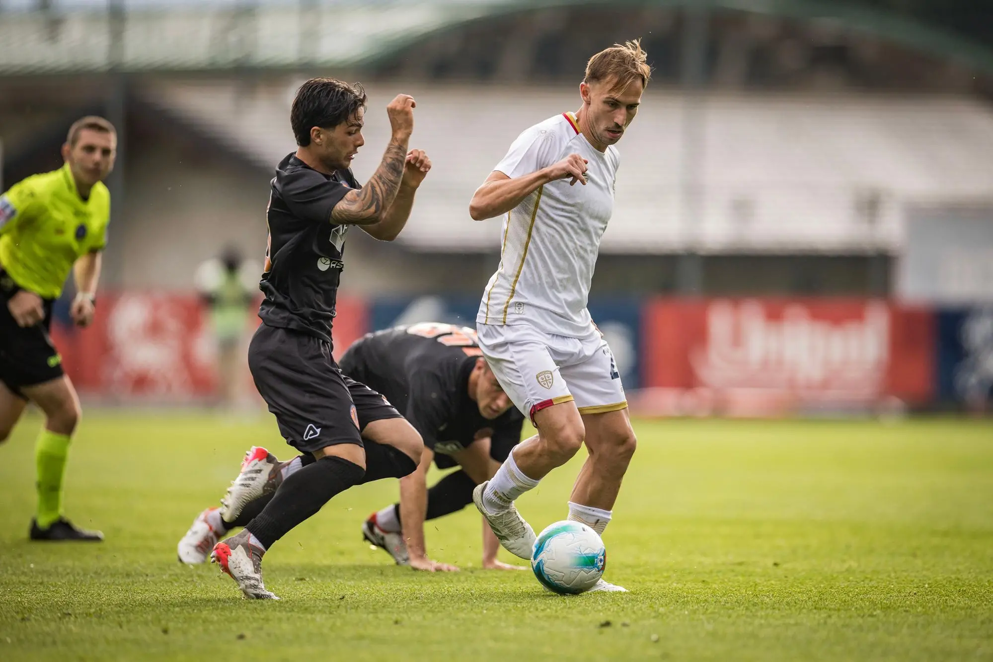 Marko Rog nell'amichevole Cagliari-Ospitaletto (foto Valerio Spano)