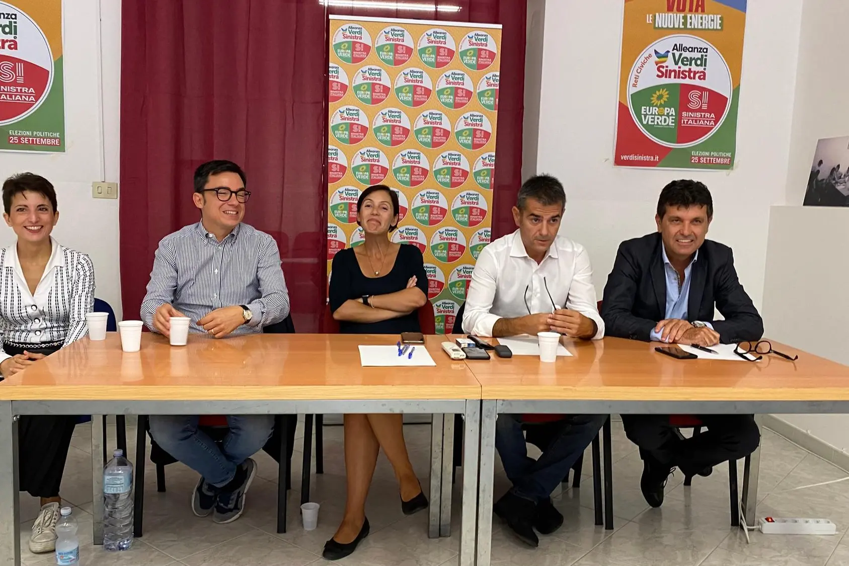 La conferenza stampa dei Progressisti (foto L'Unione Sarda)