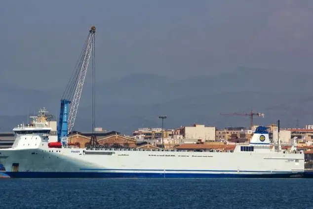 L'Eurocargo Grimaldi in porto