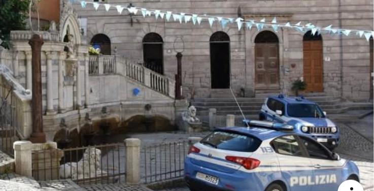 Aggredisce l’amico e gli brucia l’auto: arresto e daspo urba