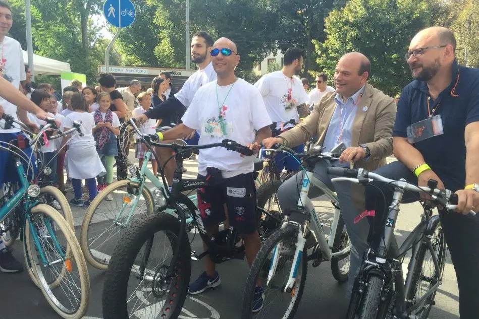 La Dinamo all'inaugurazione della pista ciclabile (foto Gloria Calvi)