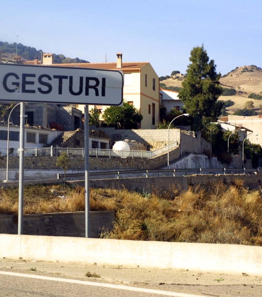 «Una vergogna, aggredite donne indifese»