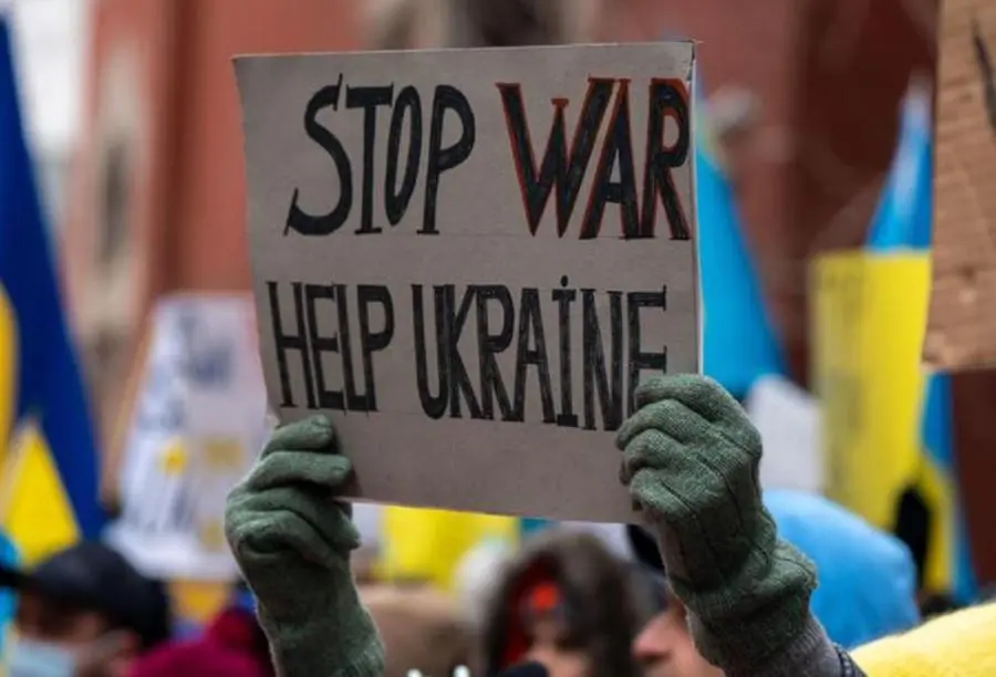 Protesta contro la guerra (foto Rais)