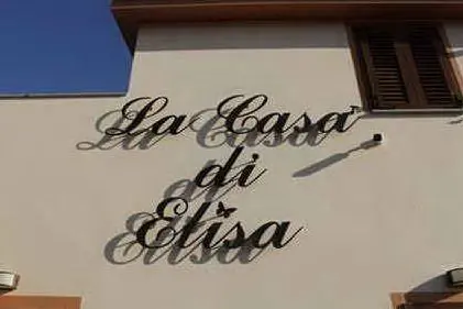 L'insegna della Casa di Elisa a Soleminis