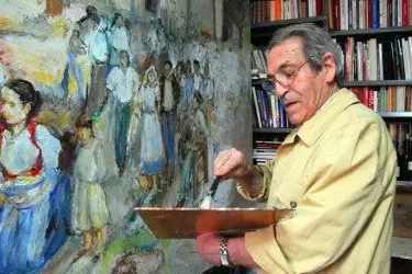 Corriga al lavoro nel suo studio ad Oristano in una foto di qualche anno fa