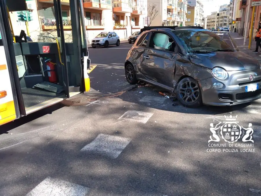 L'auto su cui viaggiava il 31enne (foto Polizia municipale)
