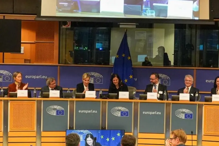 Einstein Telescope, la candidatura della Sardegna presentata al Parlamento Ue