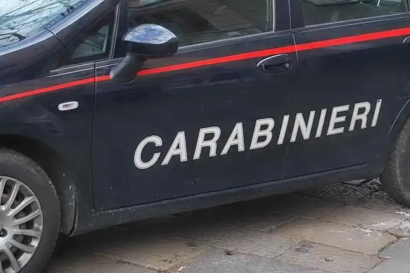 Sul caso indagano i carabinieri (Archivio L'Unione Sarda)