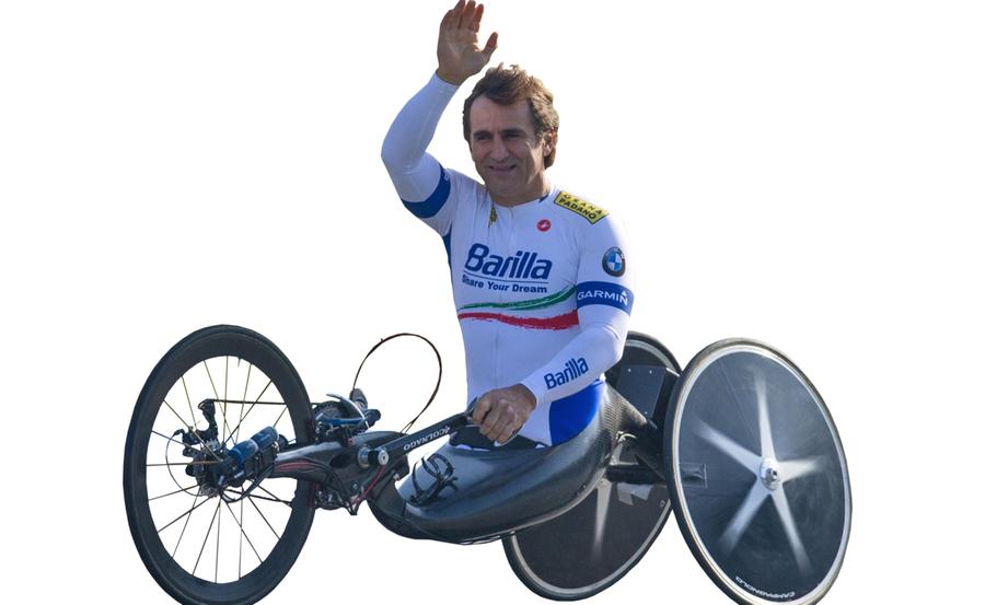 Alex Zanardi, il lungo addio a una leggenda