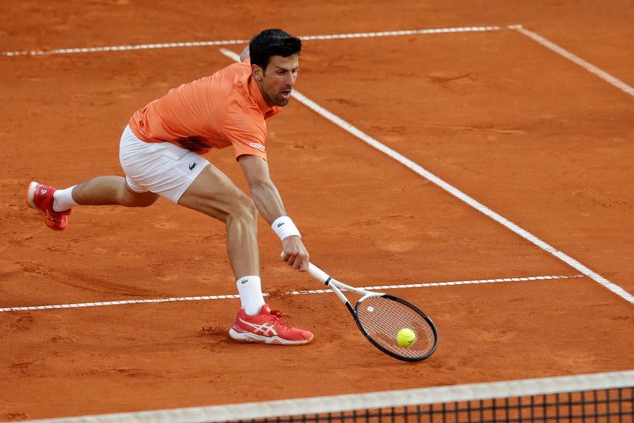 Djokovic contro Wimbledon: “Folle escludere russi e bielorussi, non c’entrano niente”