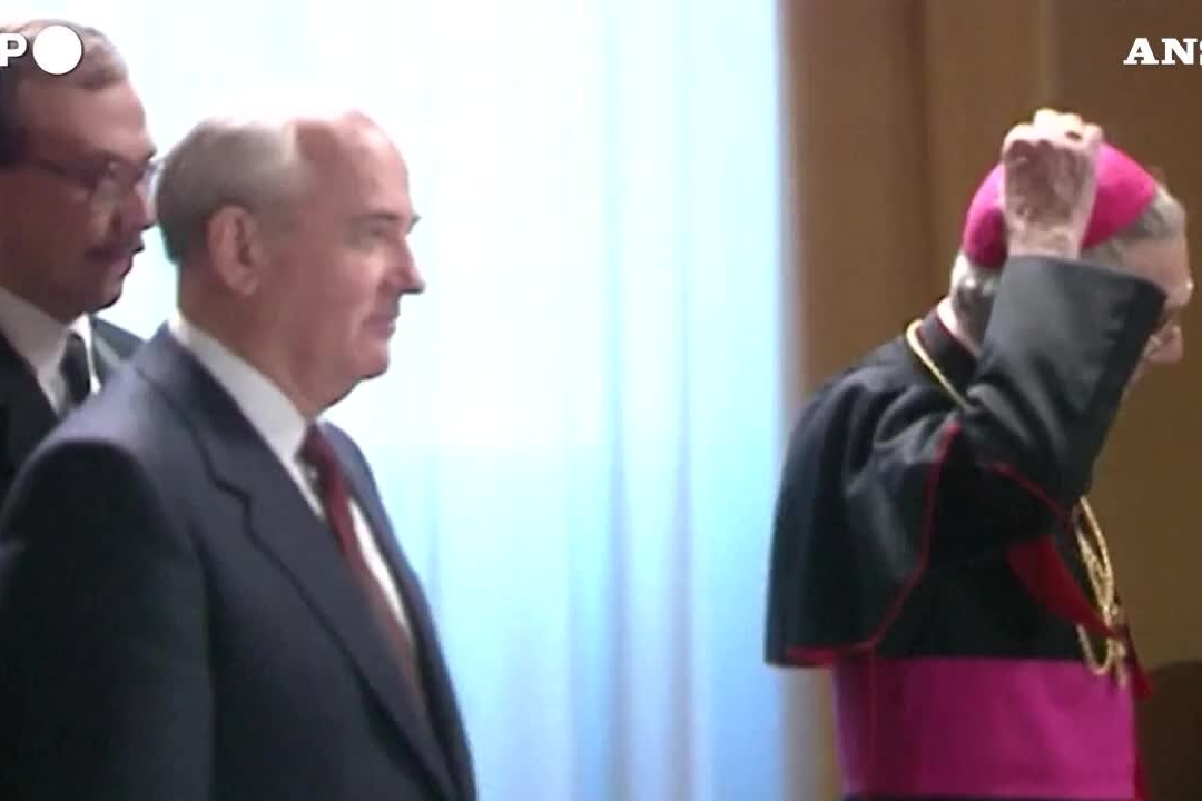 Gorbaciov, lo storico incontro con Papa Giovanni Paolo II