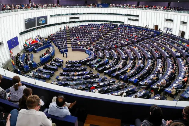 Parlamento europeo (foto Ansa)