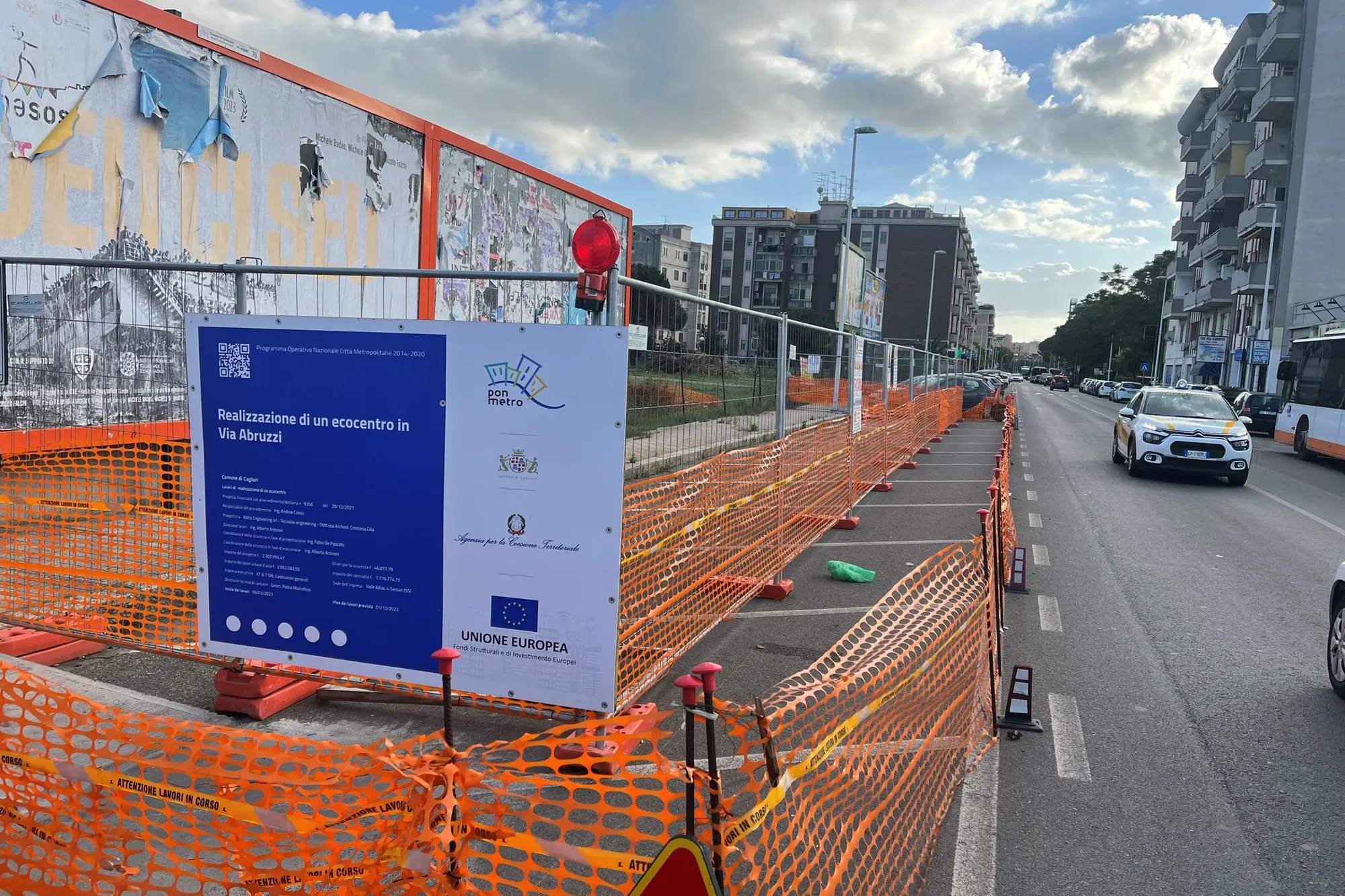 Il cantiere bloccato in via Abruzzi (foto concessa)