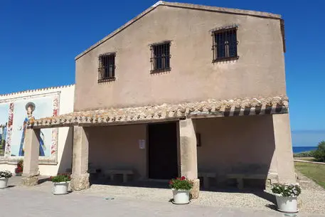 La chiesa di Sant'Efisio a Nora (Ansa)