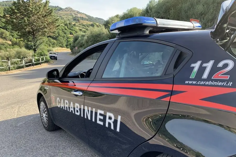 (foto carabinieri)